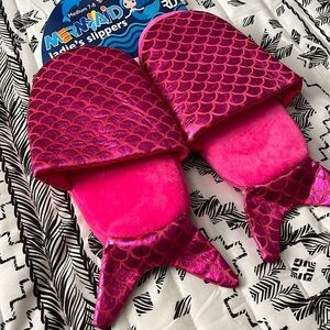 Mermaid Slippers Size Medium 7-8